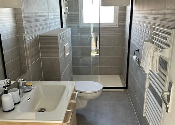 House 30 With 5 Bedrooms Lechaffardcom Апартаменты Satolas-et-Bonce