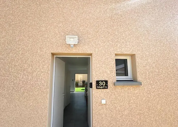Апартаменты House 30 With 5 Bedrooms Lechaffardcom
